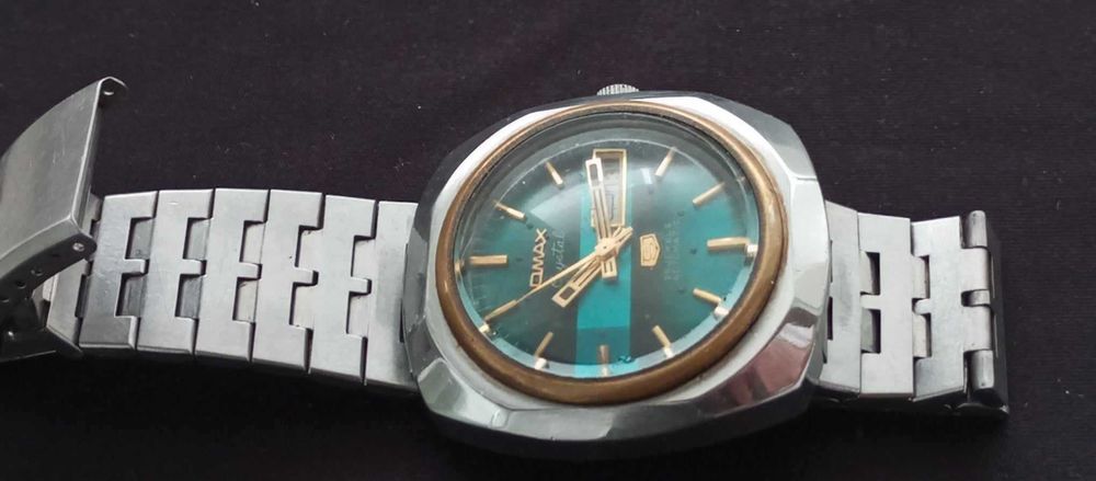 Relógio vintage Omax automático