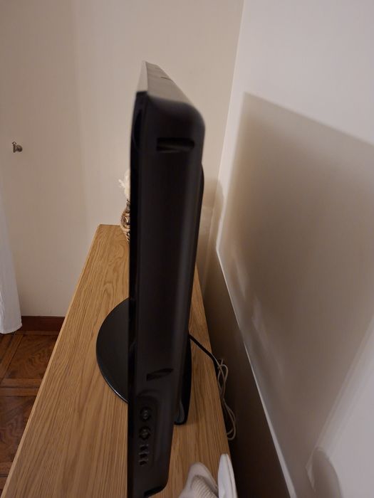 Televisão LG 81 cm avariada