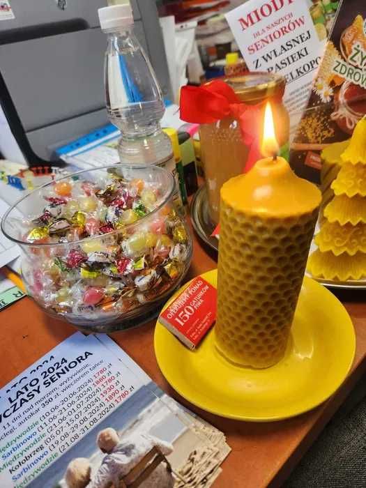 świeca z wosku pszczelego WALEC WYSOKI pięknie pachnie