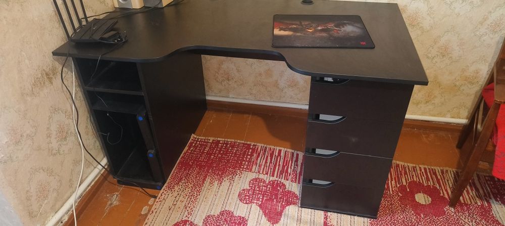Стол компьютерный геймерский угловой  ДСП ламинированный Черний