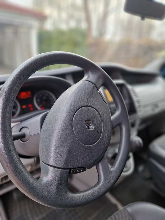 Renault Trafic Generation 115 dci webasto łóżko stolik