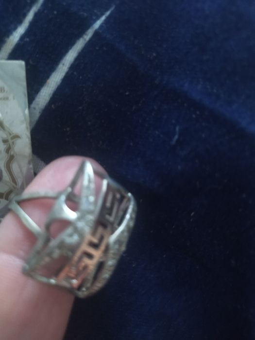 Каблучка срібна з вставками золота,19,5 розмір,і фіанітів