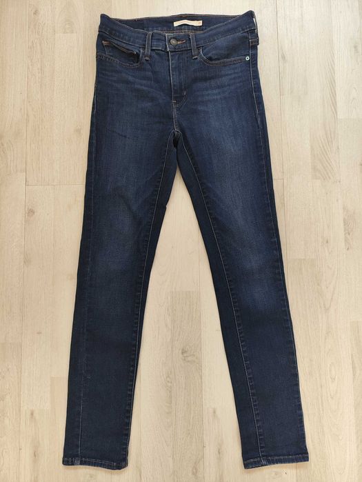 Джинсы женские скини Levis 26-27 р.