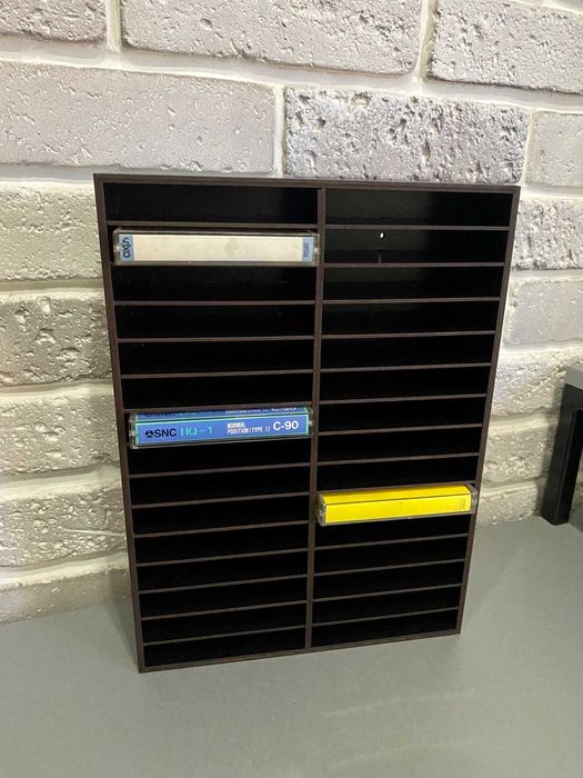 Полка для аудиокассет №30