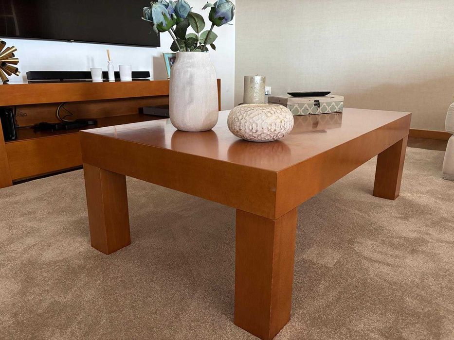Mesa de centro de sala madeira maciça