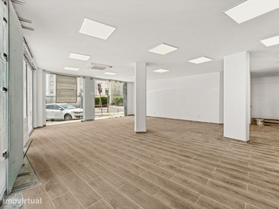 Loja para arrendamento na Venteira (Amadora) - 268 m²