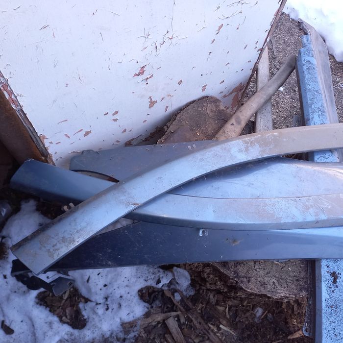 Продам крило пежо 607