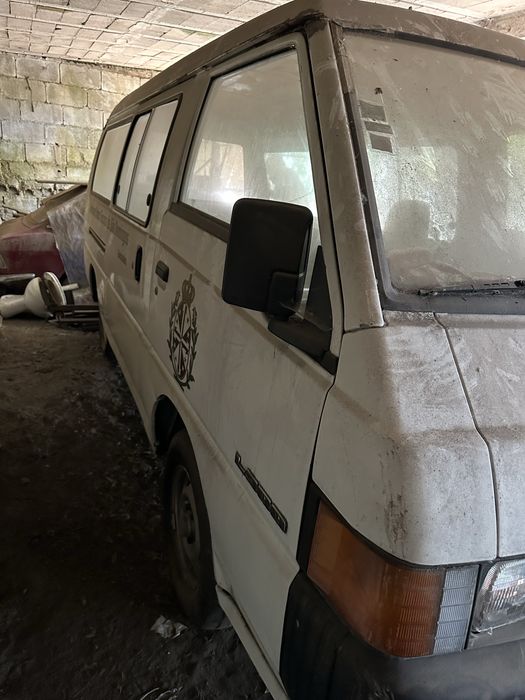 Mitsubishi L300 9 lugares