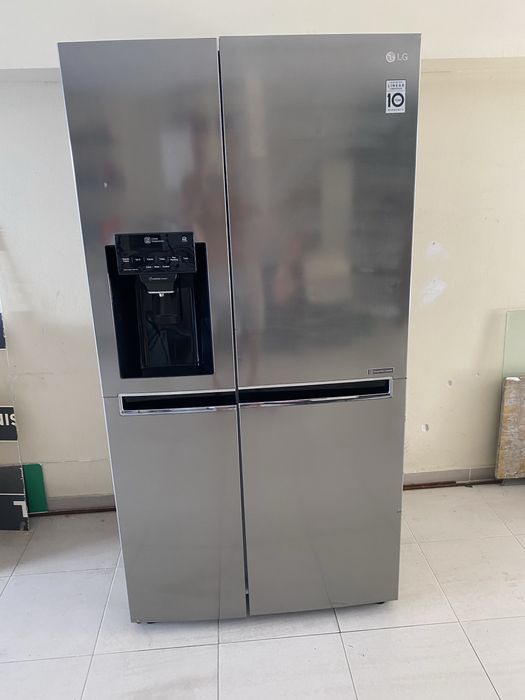 Frigorifico Americano LG, para agua e gelo.