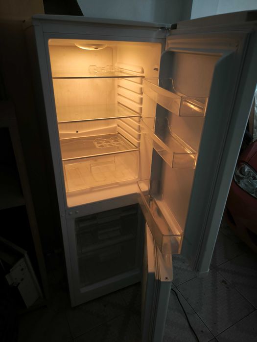 Frigorifico combinado Eletronia