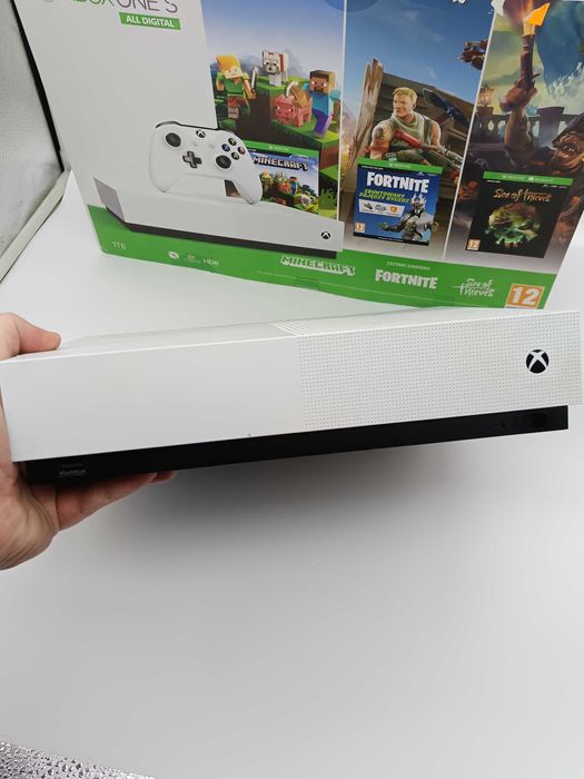 Konsola XBOX One S All Digital 1TB + pad + karton
