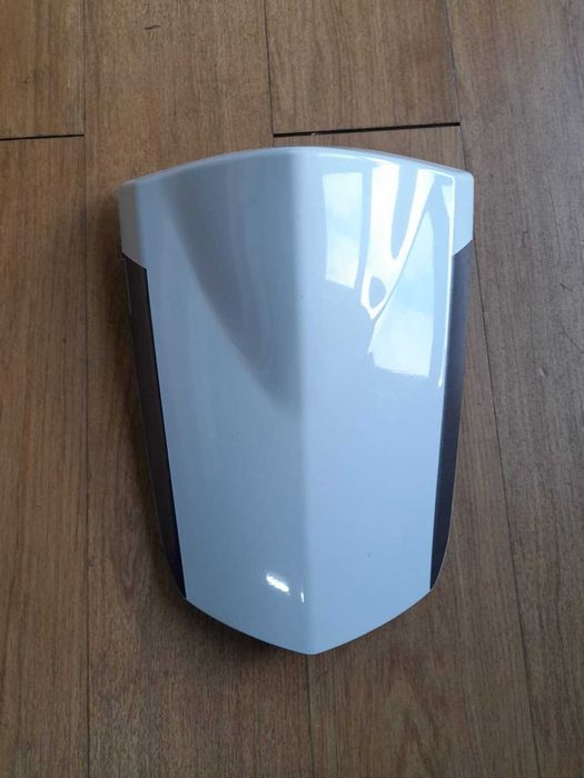 CARENAGEM TAMPA DE BAQUET SUZUKI GSX-R 1000CC K4