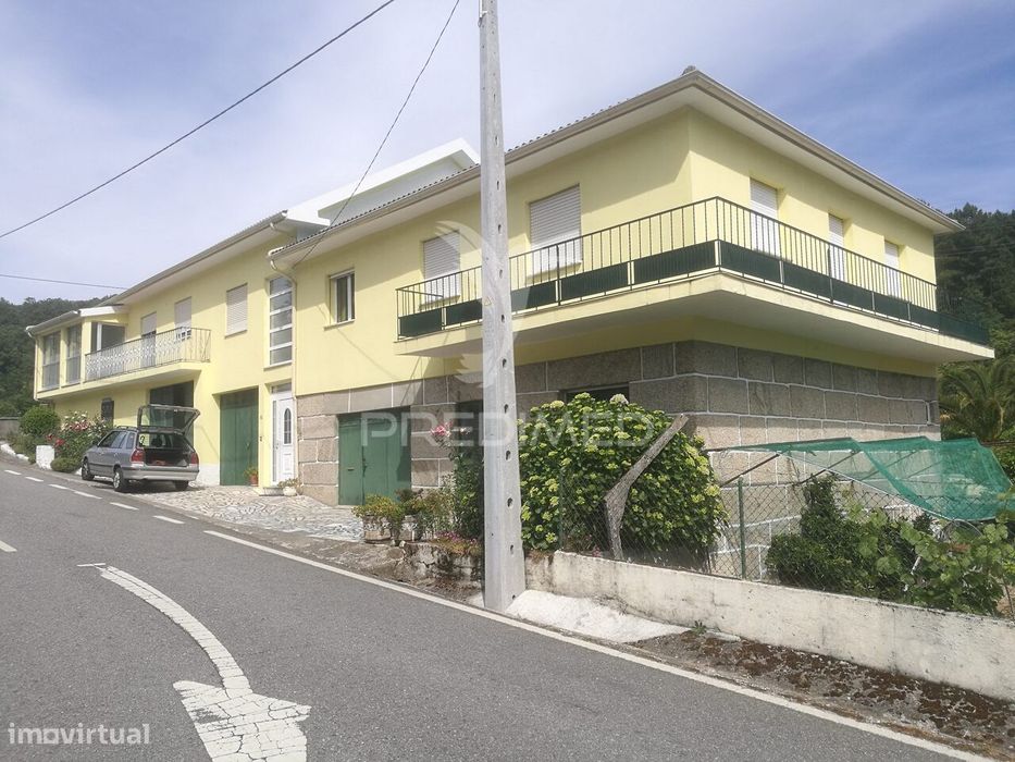 Quinta com casa e terrenos — Guilheiro, Guarda