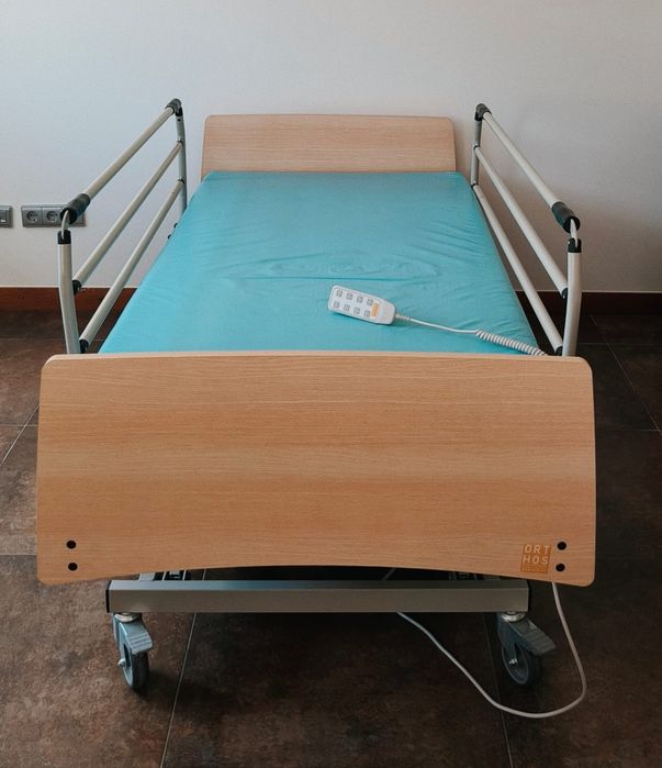 Cama Articulada Eléctrica - Hospitalar
