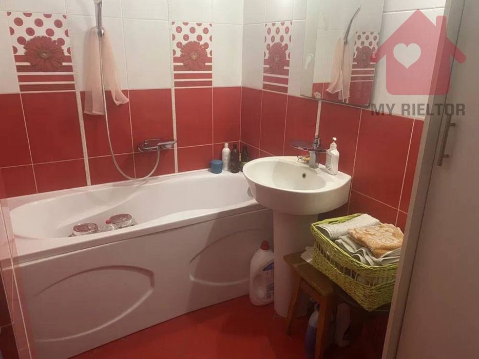 Продаж просторого будинку !