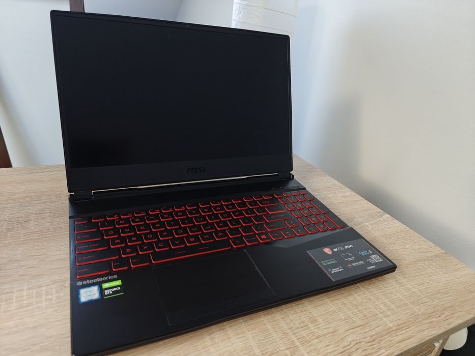 Laptop  MSI GL65, rtx1650