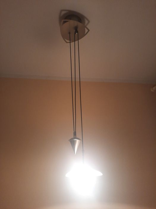 Lampa sufitowa z obciążnikiem