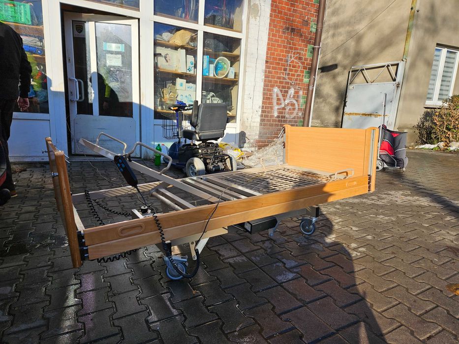 Łózko rehabilitacyjne elektrycznie sterowane