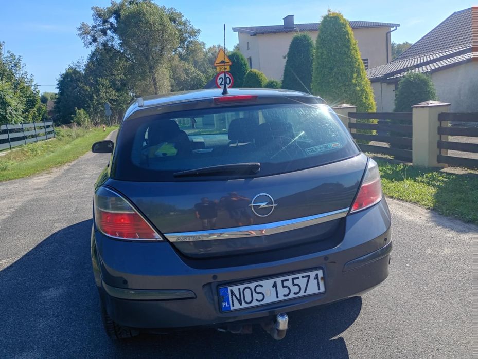 Opel Astra H rok 2011
