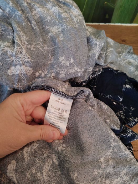 Wygodna granatowa sukienka midi VRS rozmiar ok 44/46 wiskoza