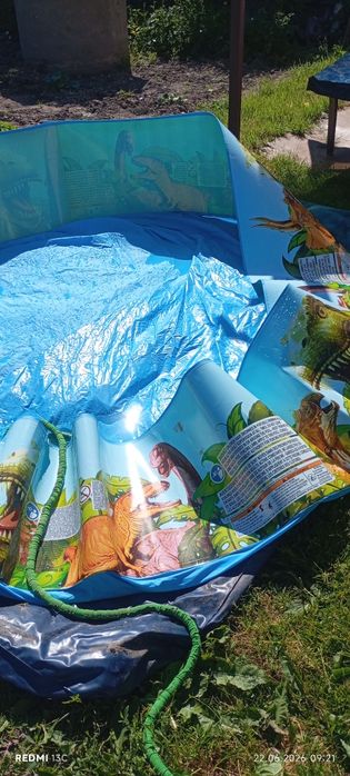 Продам басейн новий не підійшов за розмірами ,він реально класний беріть не пошкодуєте