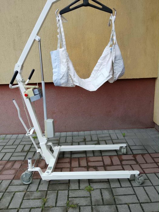 Podnośnik dla osoby niepełnosprawnej