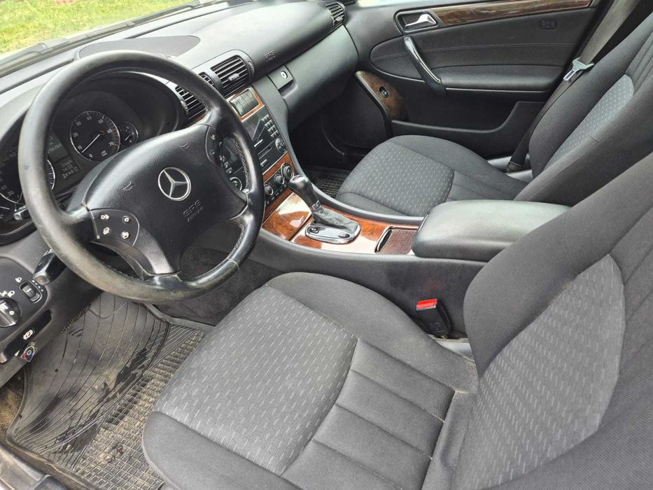 Sprzedam Mercedes-Benz C180 Kompresor LPG 2004 rok