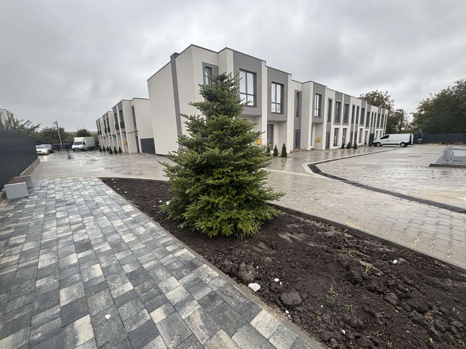 Продаж кутового  таунхауса   в топ локації