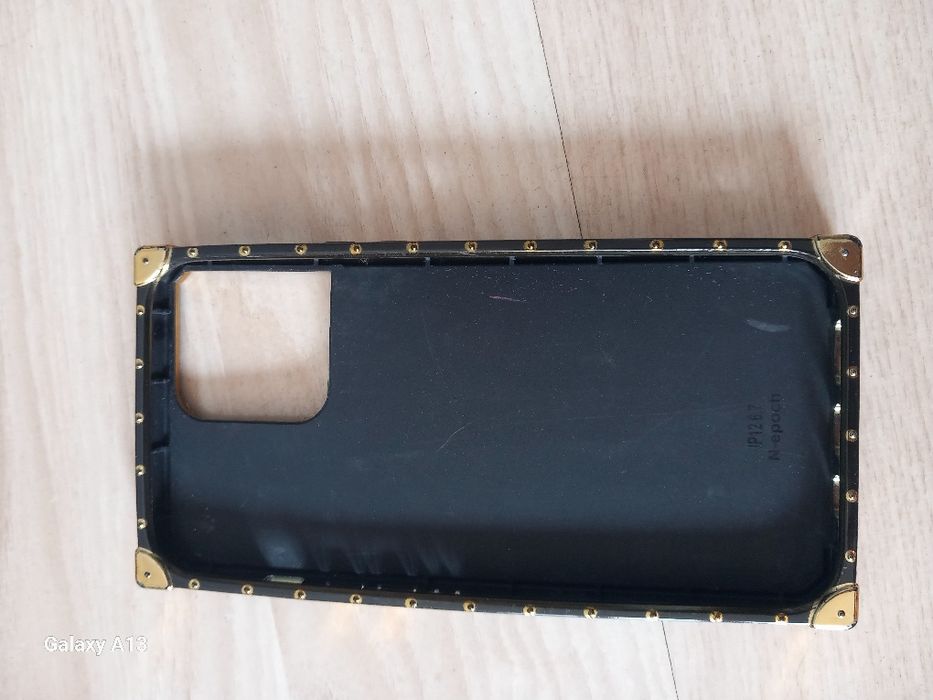 Gucci etui na iPhone 12