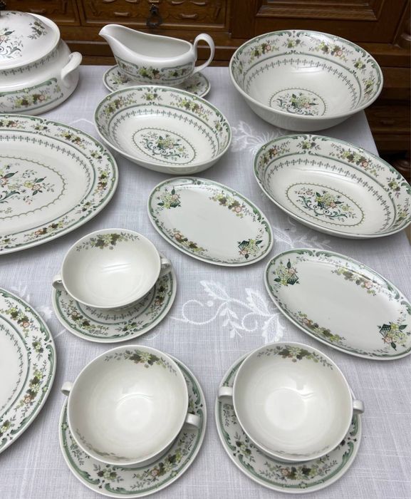 Royal Doulton Provancal розкішний англійський сервіз
