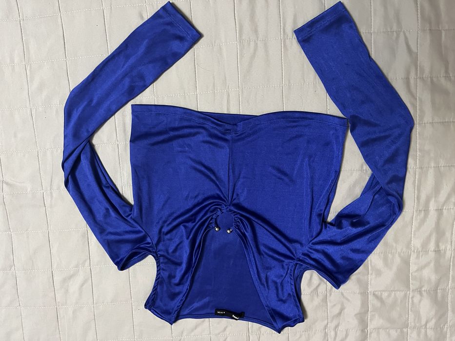 На продажі топи різні нові р. 42-44