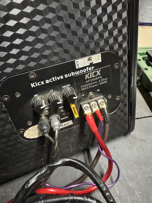 Продам активний сабвуфер Kicx+комплект проводів+2Din Аndroid магнітола