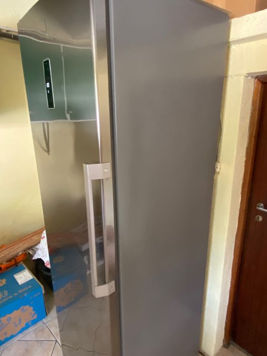 Arca vertical no frost congeladora ARISTON