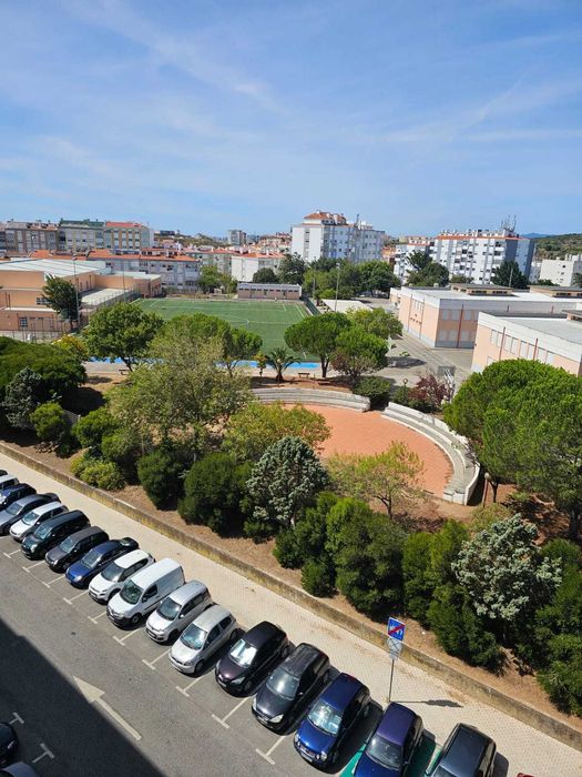 T2 Amadora, com vista panorâmica