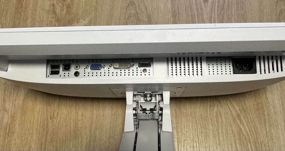 Monitor Fujitsu B24-8 TE Pro – 23.8” IPS | Full HD | BOM ESTADO