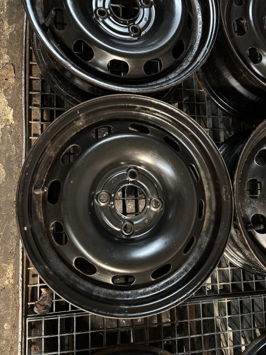 GG212 Felgi stalowe 15” 4x108 Ford czujniki TPMS