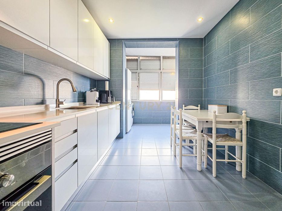 Baixa da Banheira / Moita - Apartamento de 3 assoalhadas totalmente re — Baixa Da Banheira E Vale Da Amoreira, Setúbal