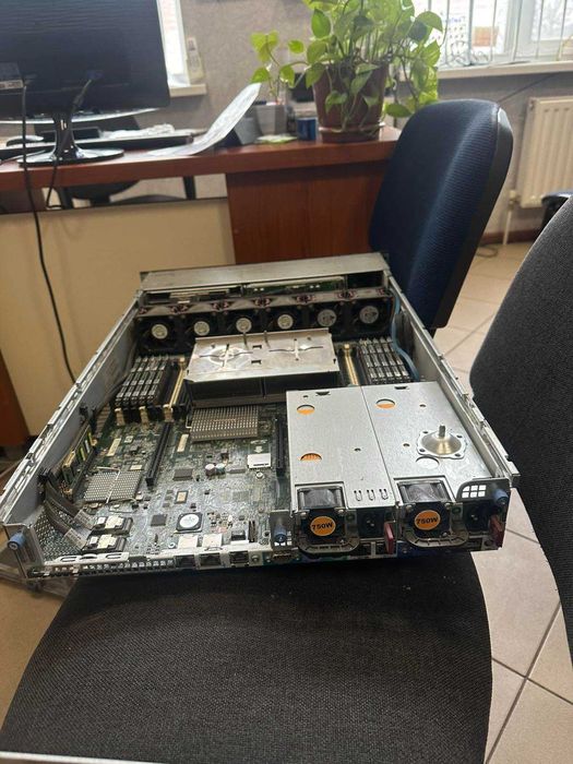 Сервер HP ProLiant DL380G6