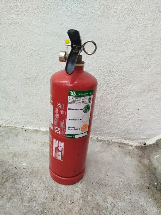 Extintor de incêndio tipo ABC