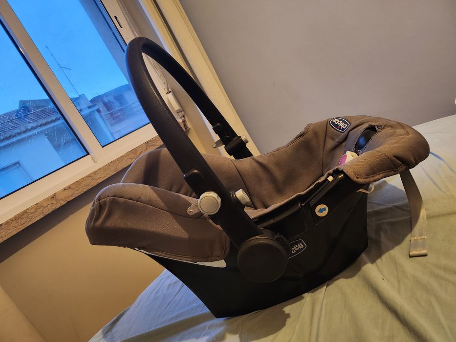 Carrinho,Ovo Banheira com trocador, berço next 2 me muito bons tudo po