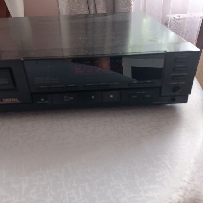 CD Sony model CDP - 250