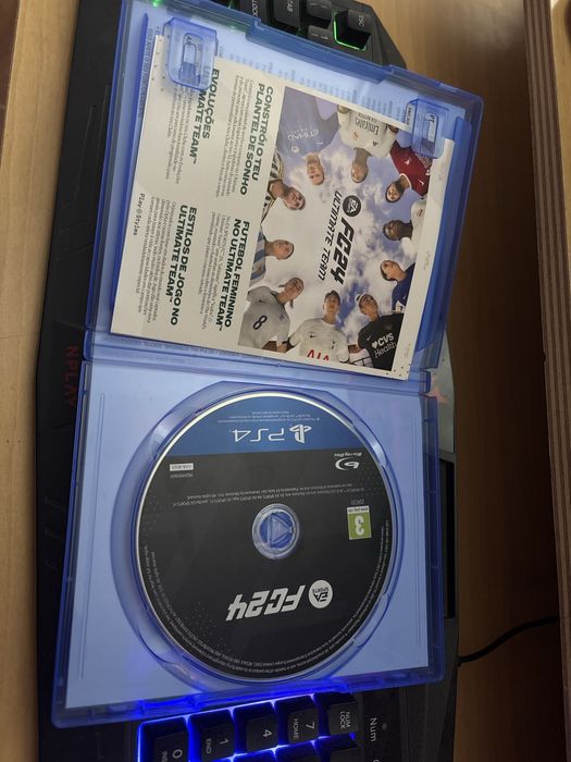 Fc24 como novo, nunca usado!