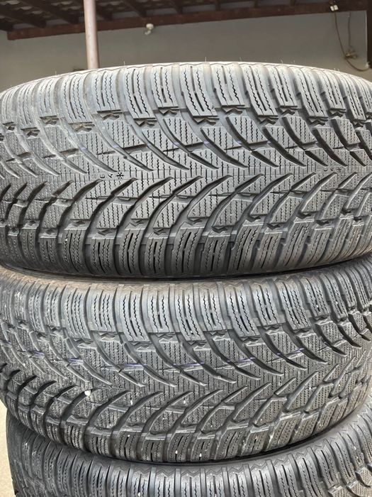 Хороший комплект зимніх шин 235/55R20 Nokian WR SUV4
