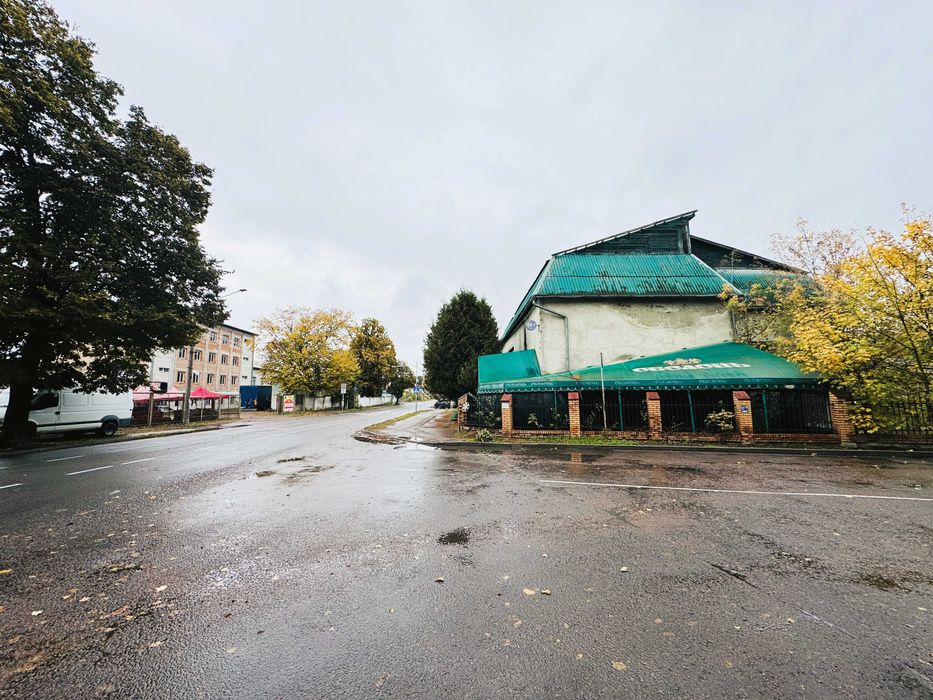 Продаж приміщення,  вул. Трускавецька 73, Дрогобич, (703 м.кв.).