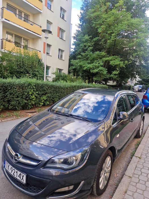 Opel Astra J 1,6 136 KM