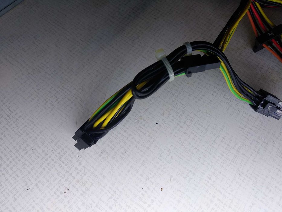 Блок питания Supermicro PWS-502-PQ робочий  по линни 12 вольт 492 Ватт