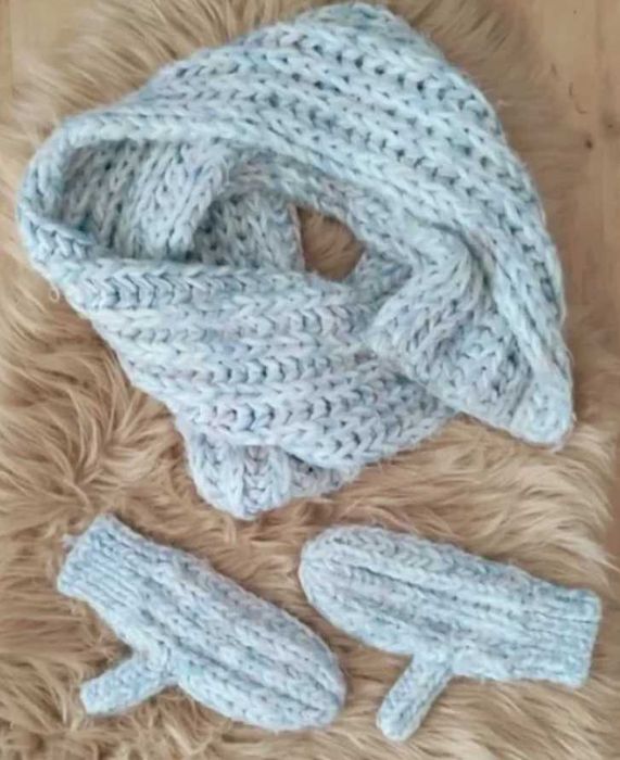 Komplet szalik i rękawiczki Hand Made