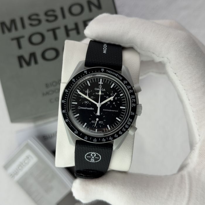 OMEGA x Swatch Bioceramic MoonSwatch Mission to the Moon з упакуваннням
