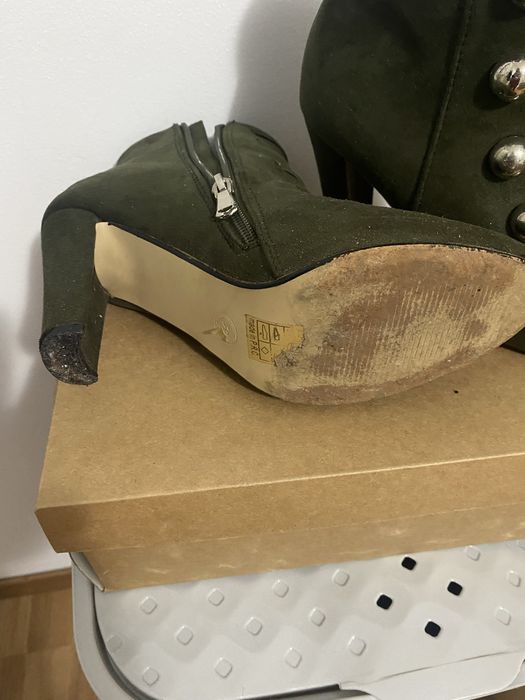 botins muito bonitos como novos