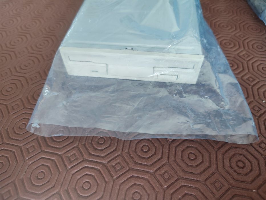 New and Used Floppy Disk Drives64751097543299122